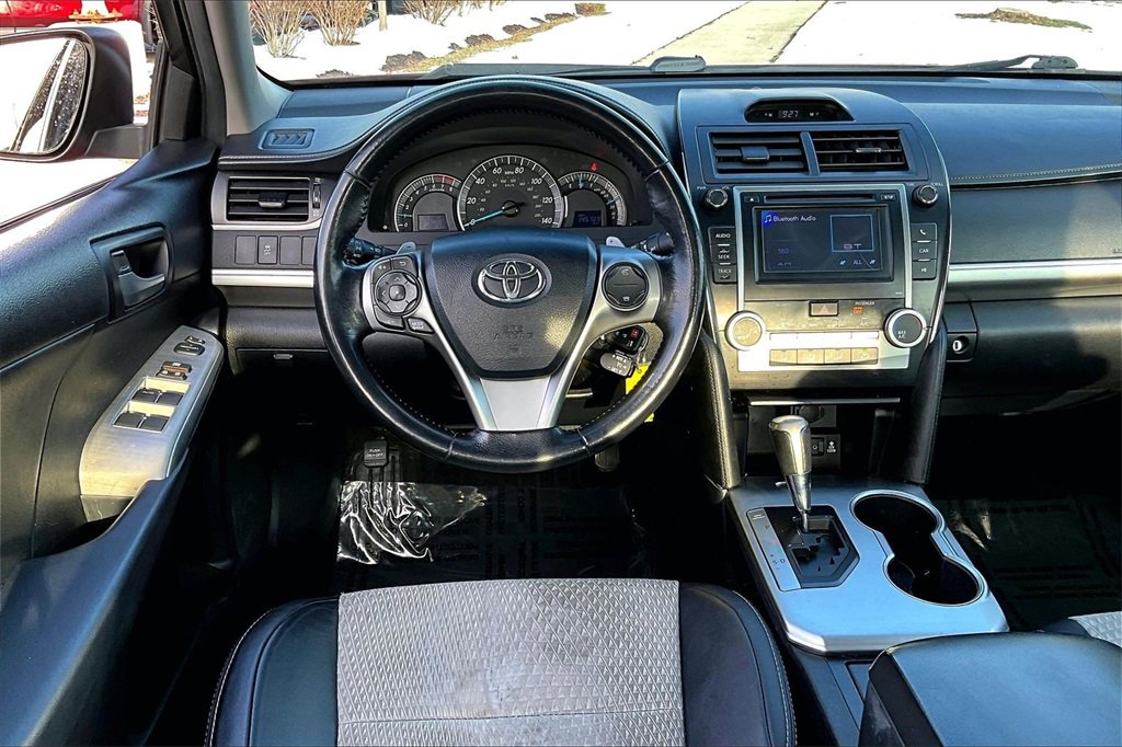 Used 2013 Toyota Camry SE image 19