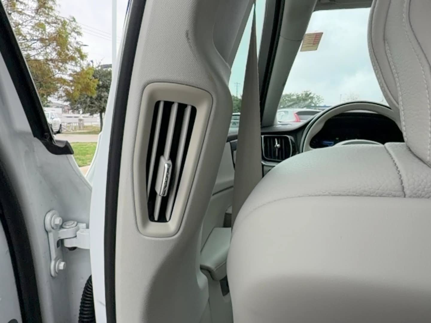 Certified 2024 Volvo S60 B5 Plus FWD image 16