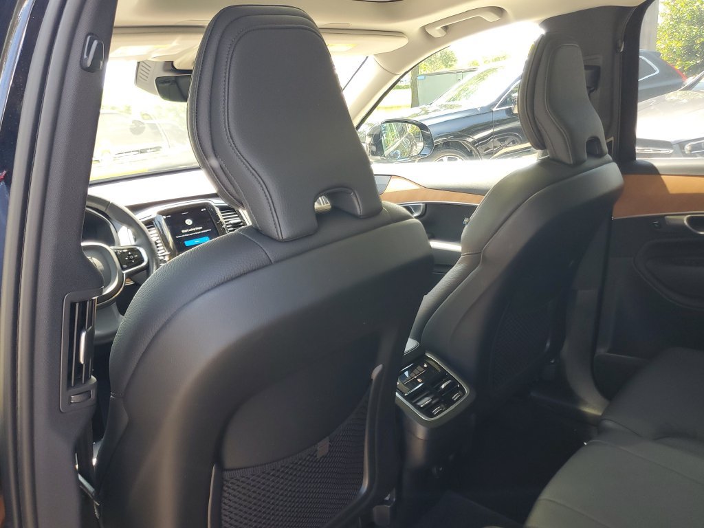 Certified 2024 Volvo XC90 B5 Plus w/ Protection Package Premier AWD/4WD image 12