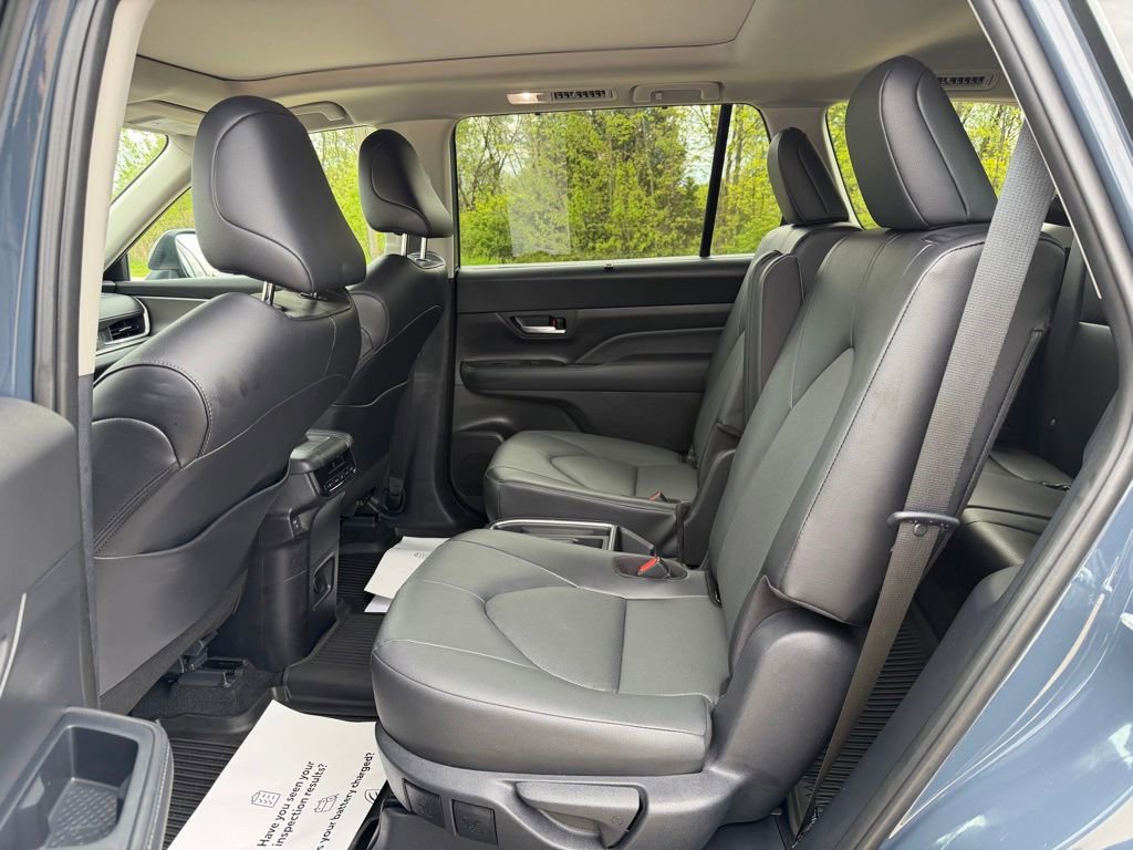 Certified 2025 Toyota Grand Highlander AWD image 26