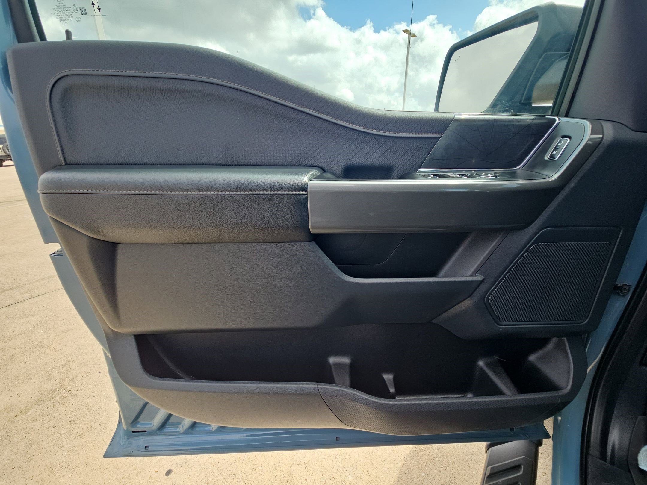 Used 2023 Ford F150 XLT w/ Equipment Group 302A High image 13