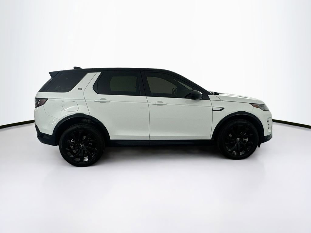 Used 2025 Land Rover Discovery Sport Dynamic SE image 4