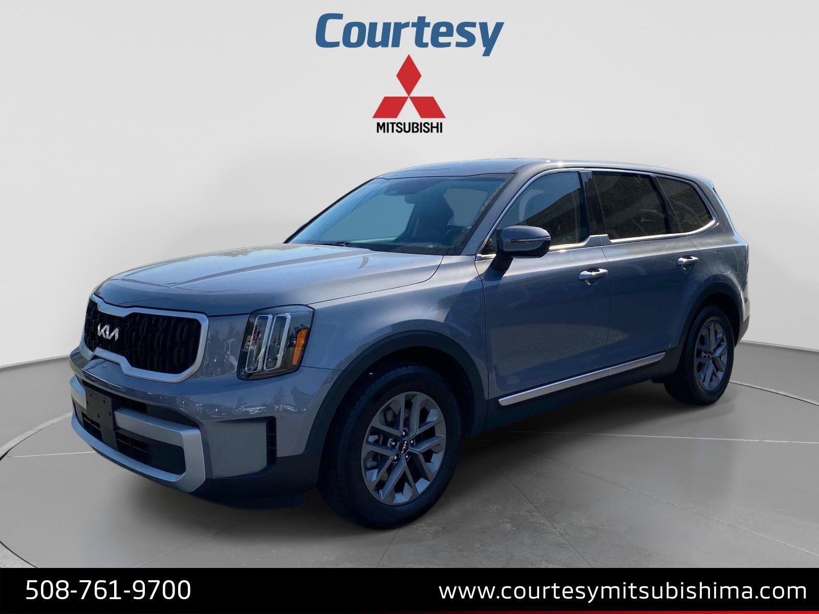 Used 2024 Kia Telluride LX AWD/4WD image 1