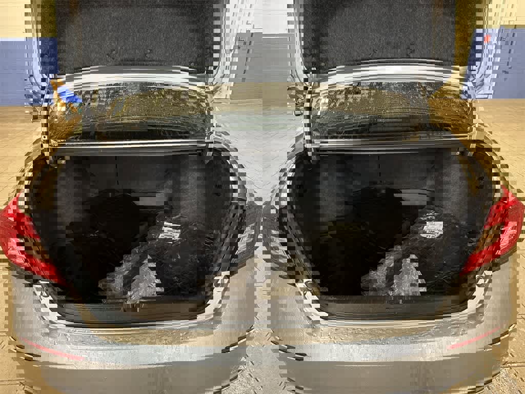 Used 2022 Honda Accord Sport image 11