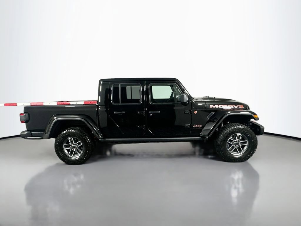 New 2025 Jeep Gladiator Mojave image 8