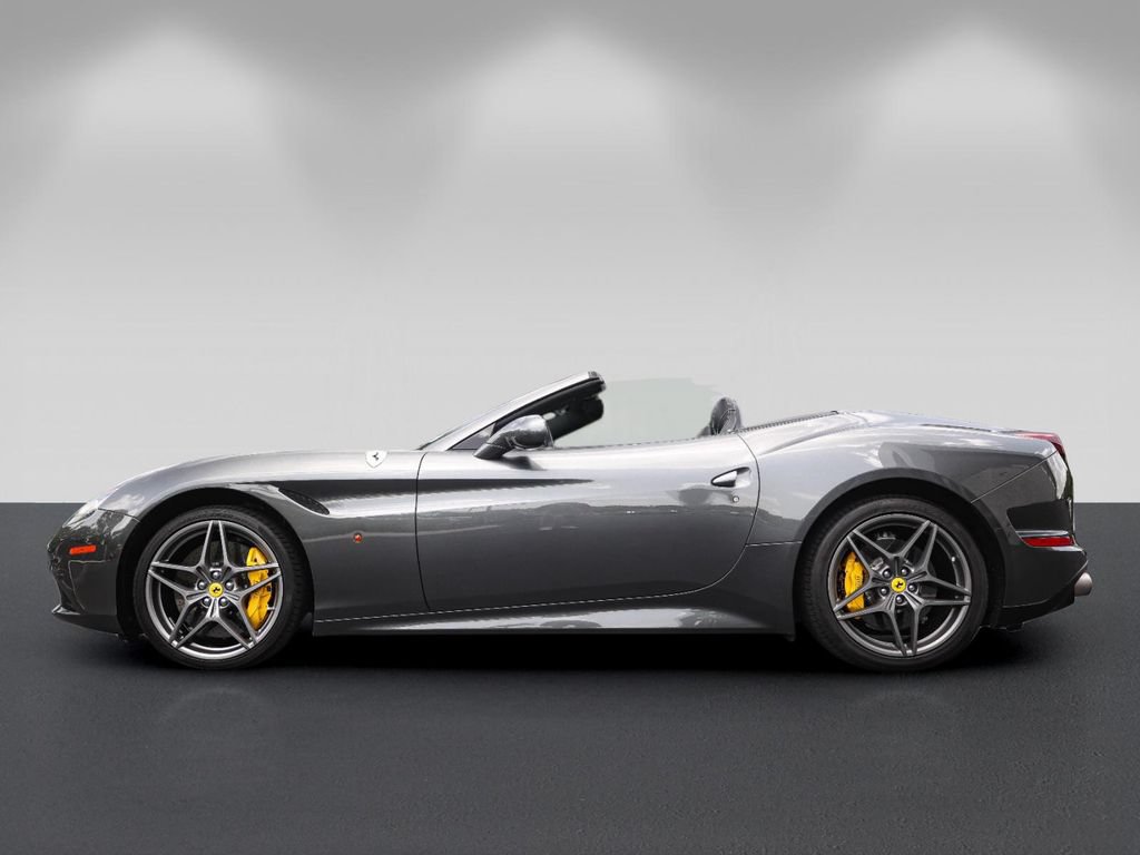 Certified 2016 Ferrari California T RWD image 6