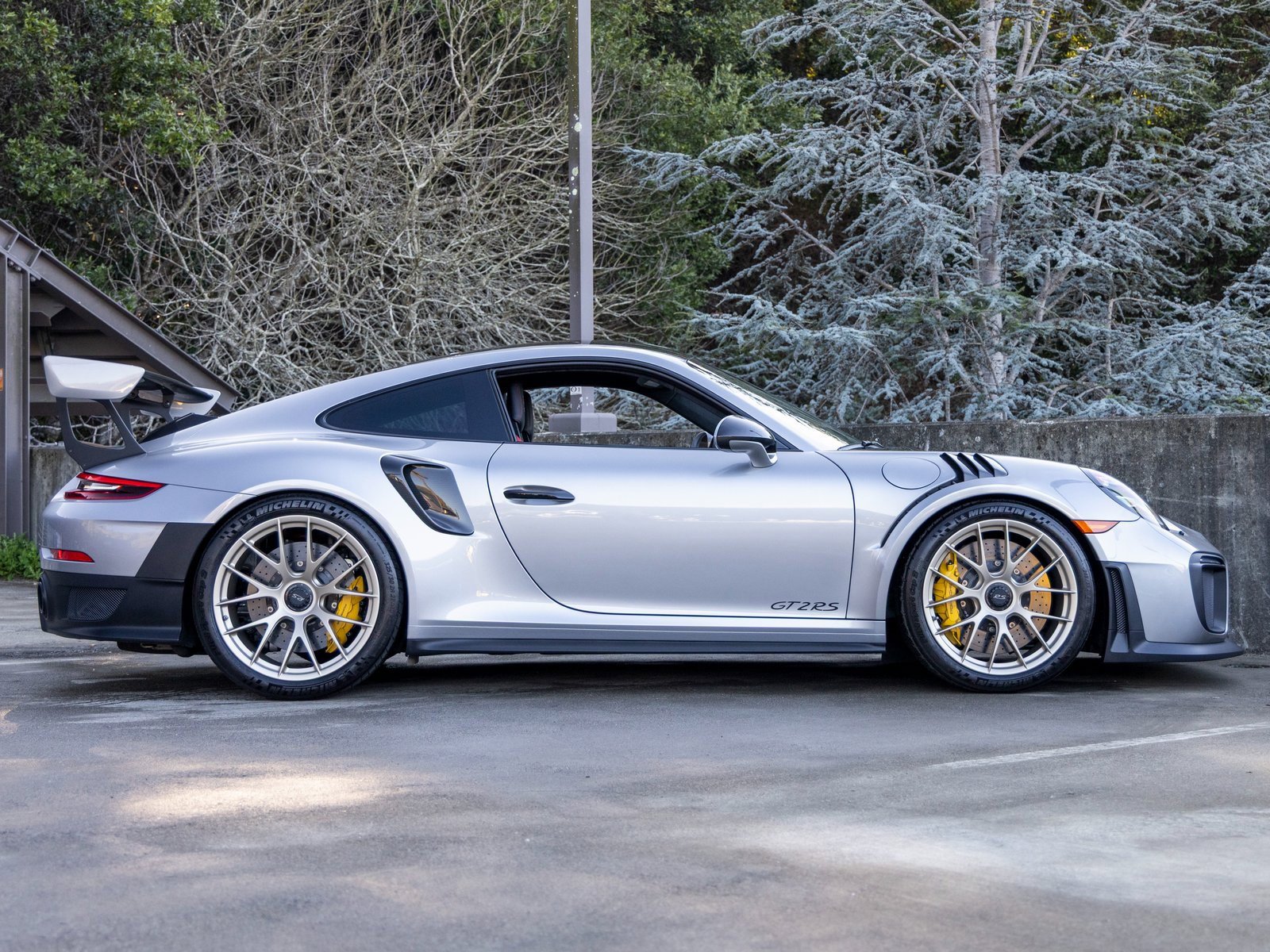 Certified 2018 Porsche 911 GT2 RS image 12