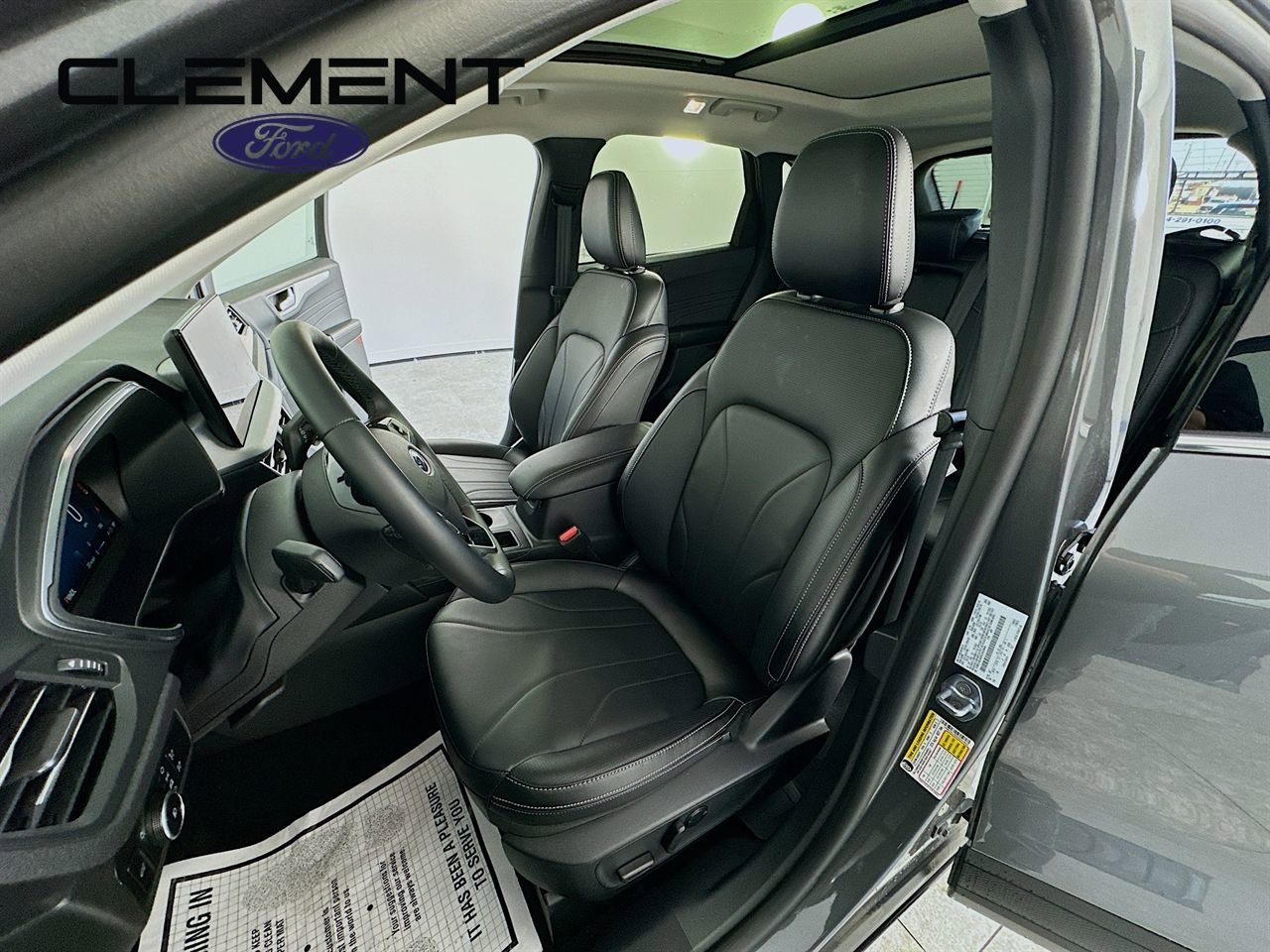 New 2025 Ford Escape Platinum w/ Premium Technology Package AWD/4WD image 27