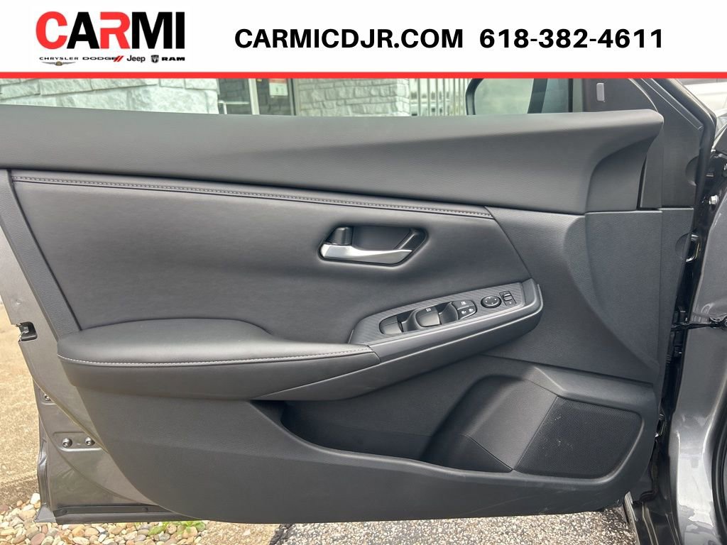 Used 2022 Nissan Sentra SV image 12