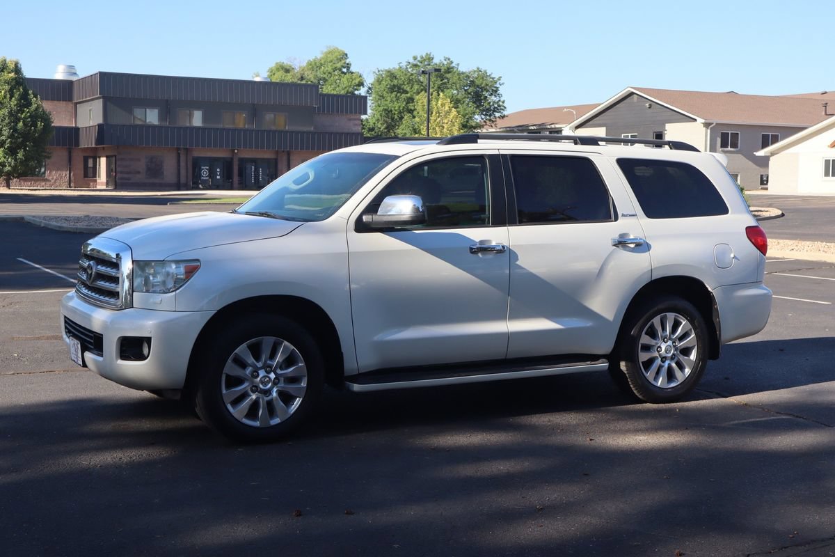 Used 2016 Toyota Sequoia Platinum AWD/4WD image 10