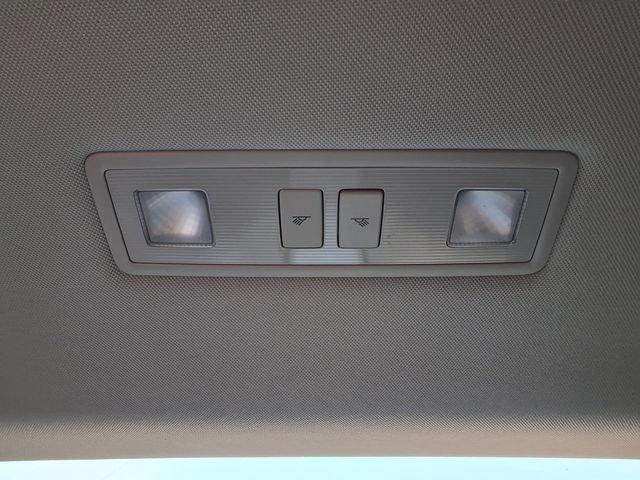 Used 2023 Volkswagen Jetta SE w/ Panoramic Sunroof Package FWD image 19