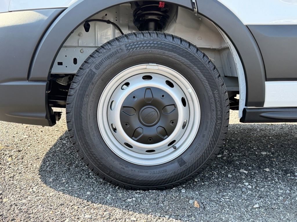 New 2025 Ford Transit 150 Low Roof image 27