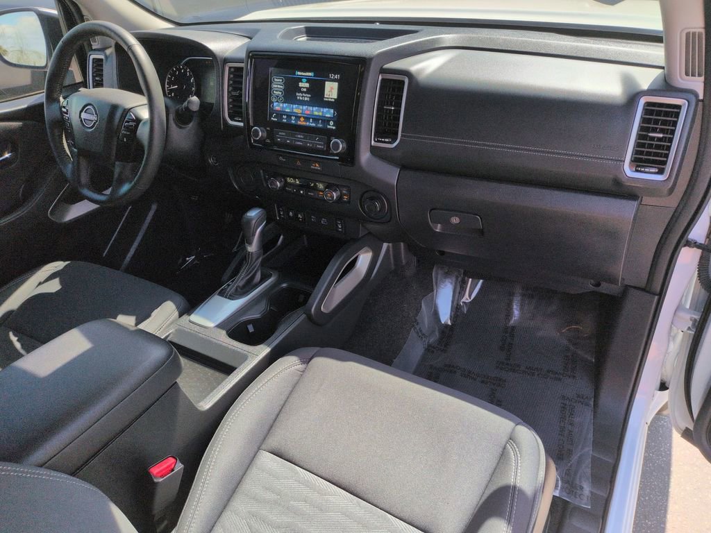 Used 2024 Nissan Frontier SV w/ SV Convenience Package image 18