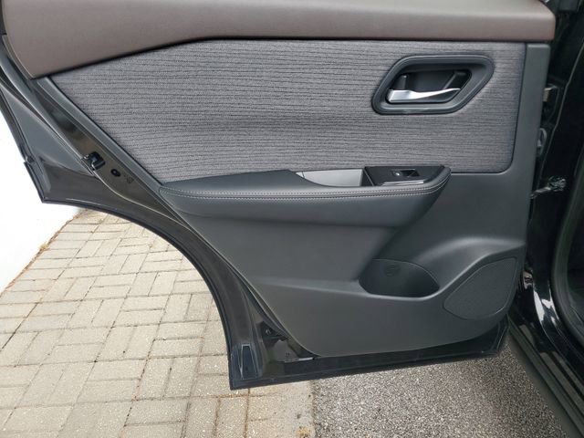 Certified 2023 Nissan Rogue SV FWD image 30