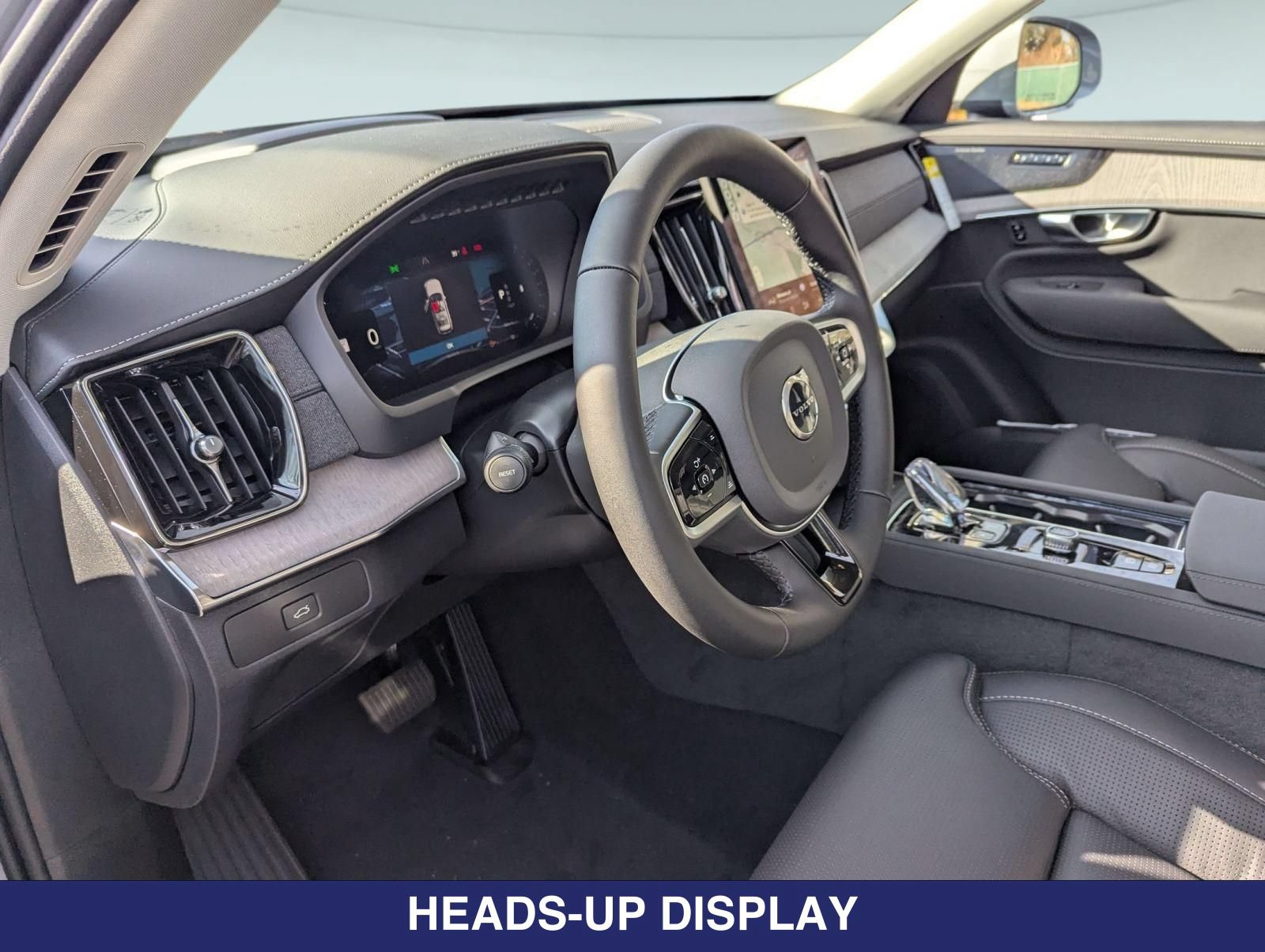 New 2026 Volvo XC90 B6 Ultra w/ Protection Package AWD/4WD image 8