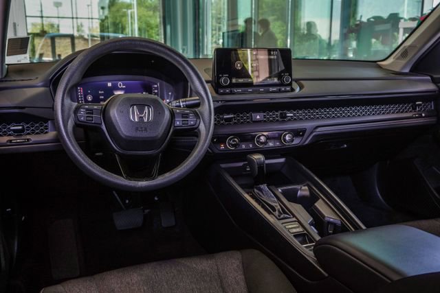 Used 2023 Honda Accord EX image 15