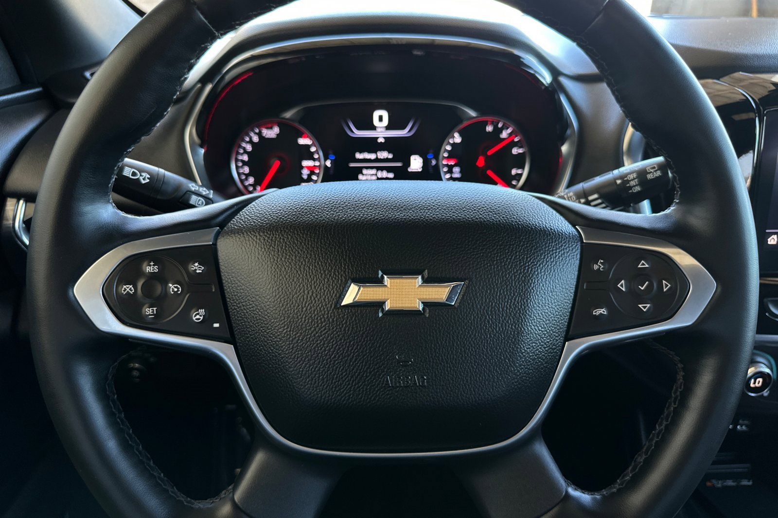 Certified 2023 Chevrolet Traverse High Country image 32