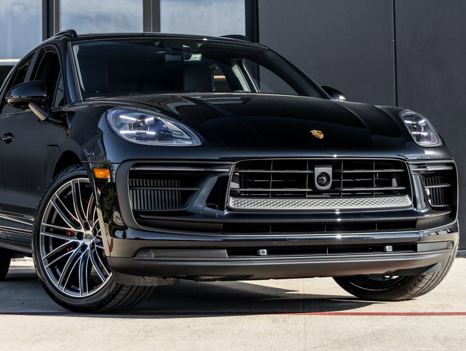 Used 2026 Porsche Macan S image 9