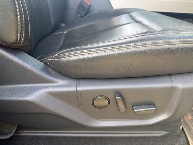 Used 2022 Ford F250 Lariat w/ Black Appearance Package image 12