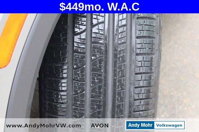Used 2025 Volkswagen Tiguan SE AWD/4WD image 14