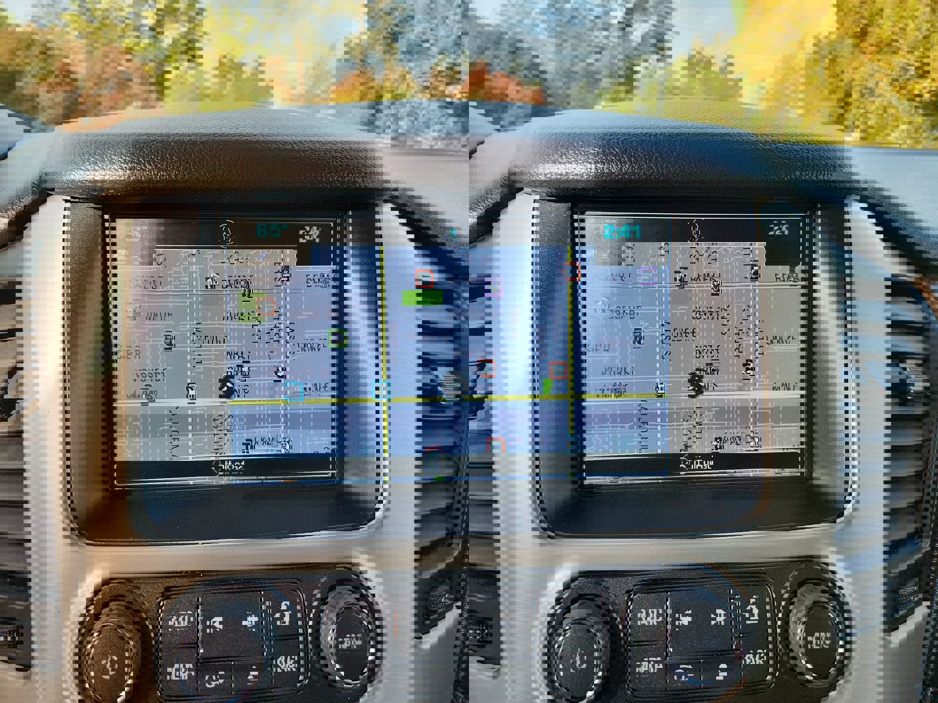 Used 2018 GMC Yukon XL Denali image 19