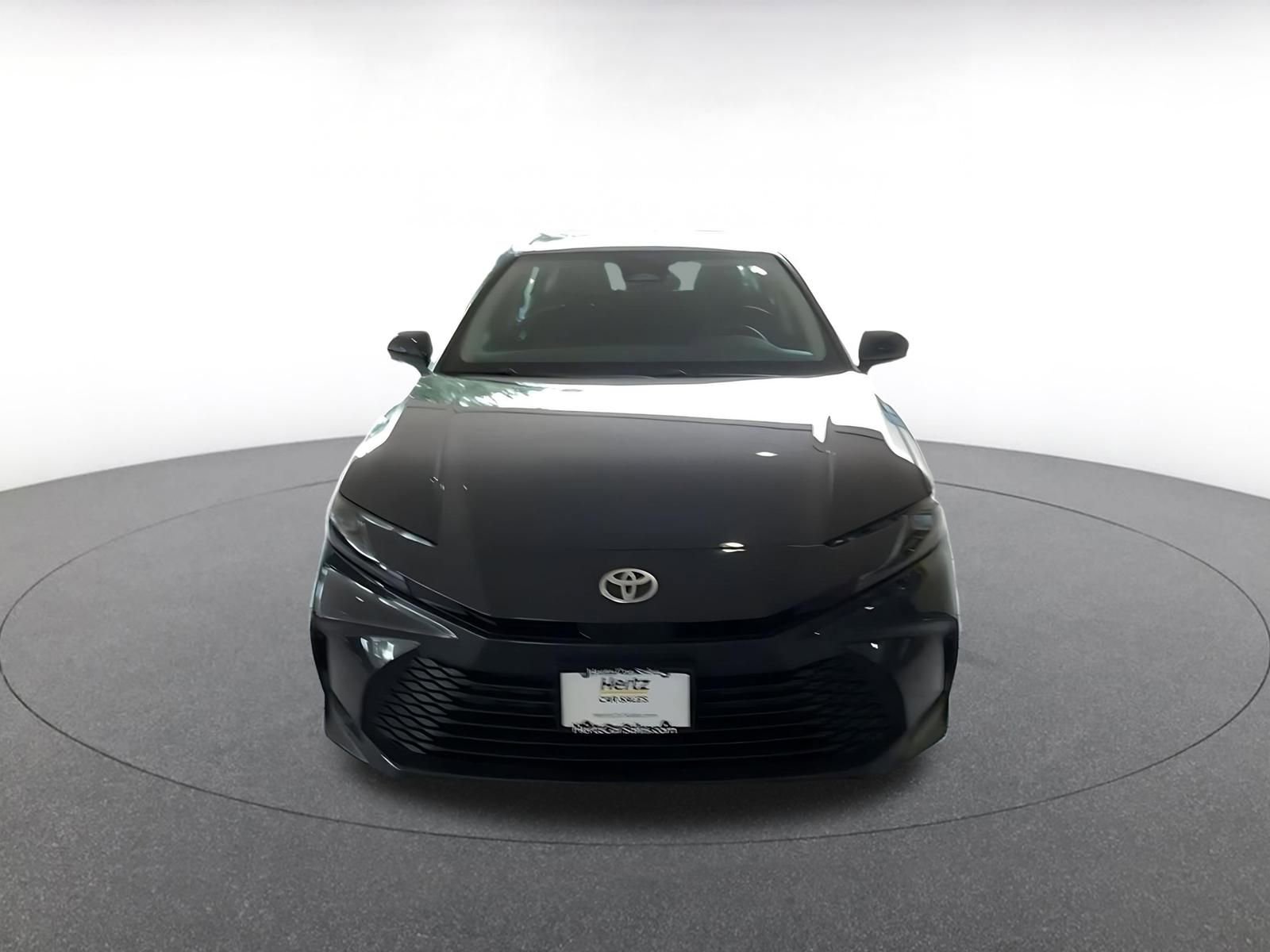 Used 2025 Toyota Camry LE image 11