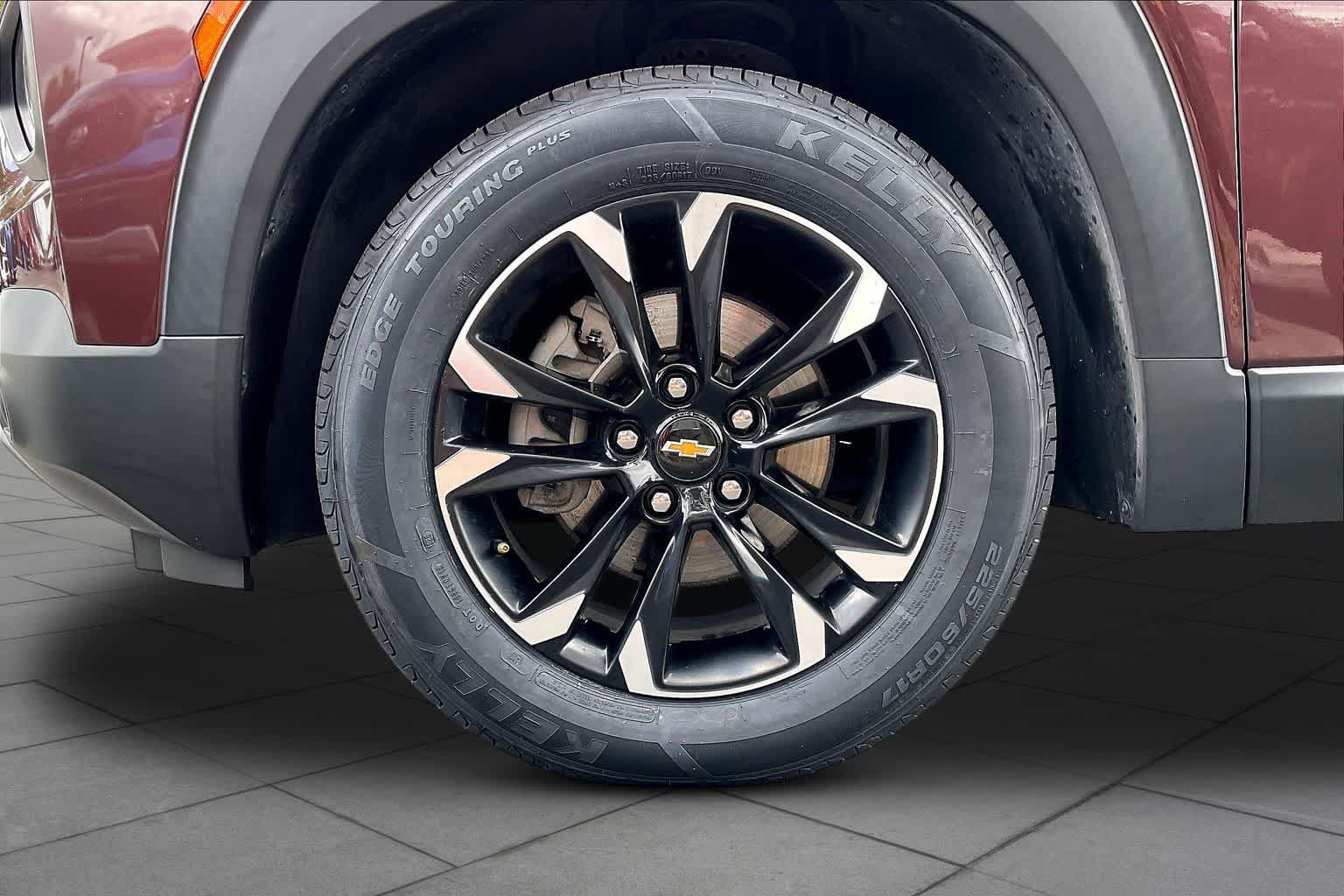 Used 2023 Chevrolet TrailBlazer LT w/ Convenience Package FWD image 10