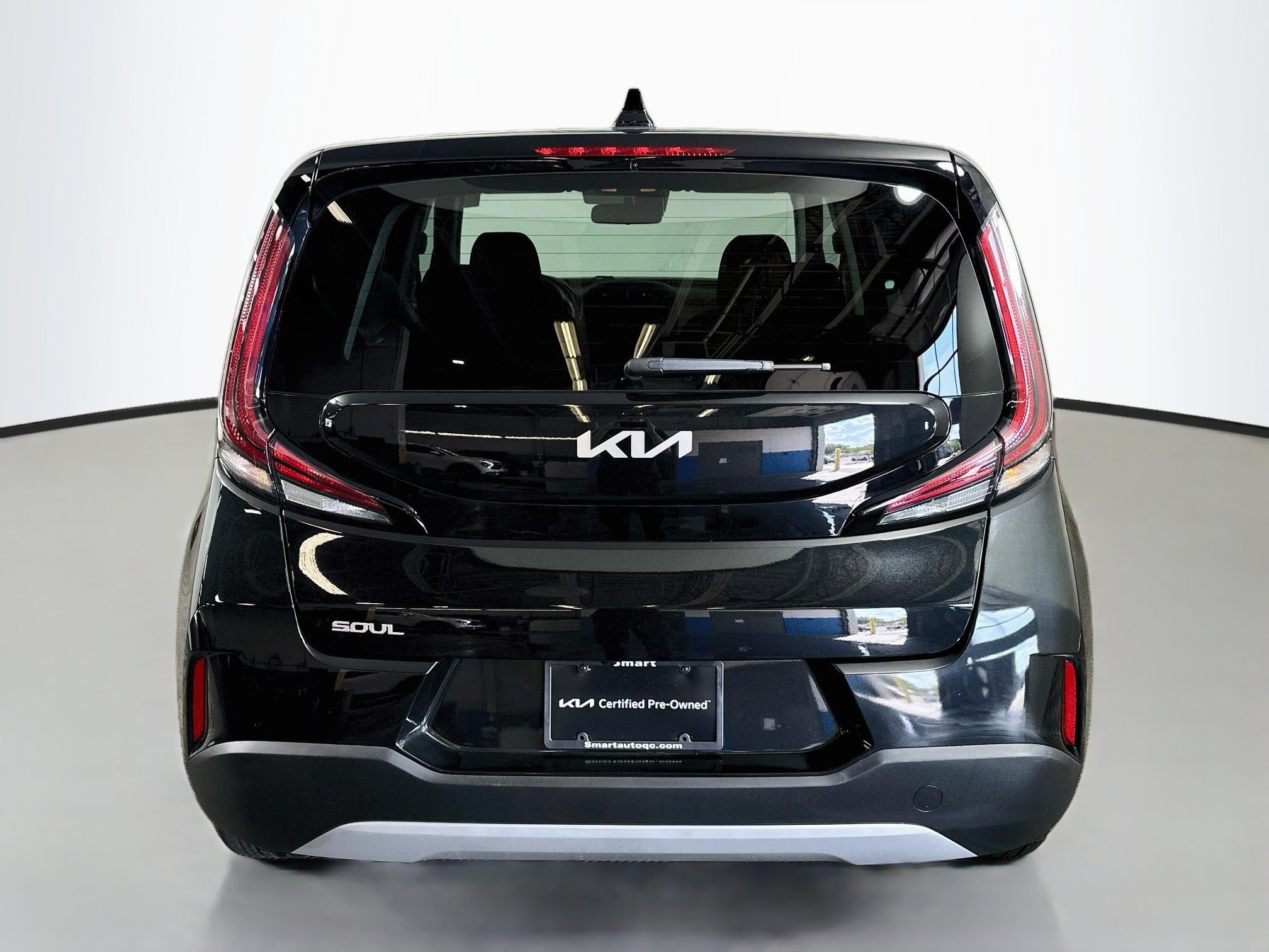 Certified 2025 Kia Soul LX w/ LX Technology Package FWD image 6