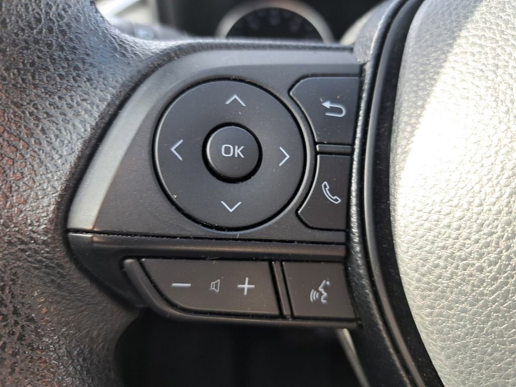 Used 2020 Toyota RAV4 XLE image 13