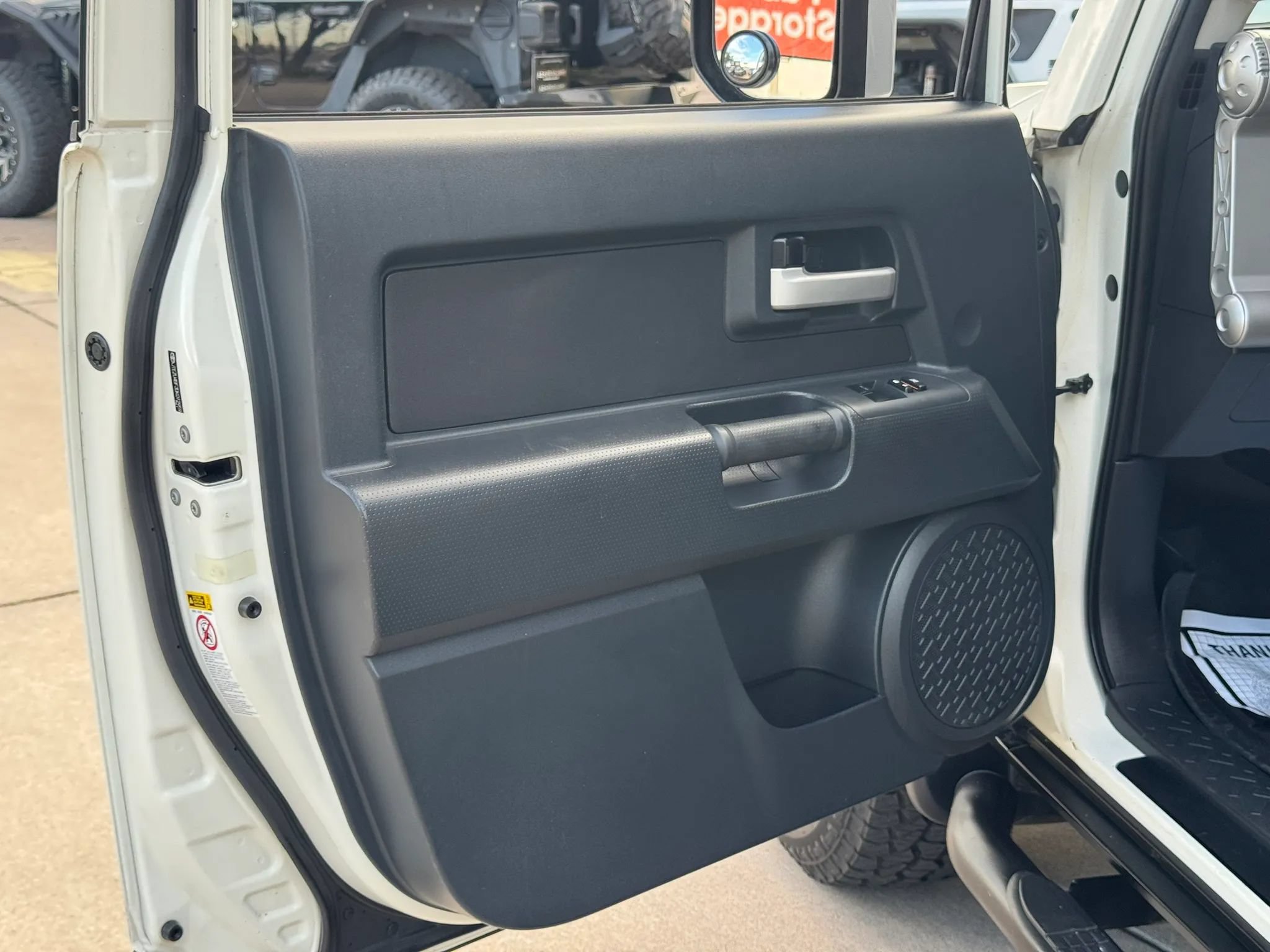 Used 2013 Toyota FJ Cruiser 2WD w/ Convenience Pkg image 9