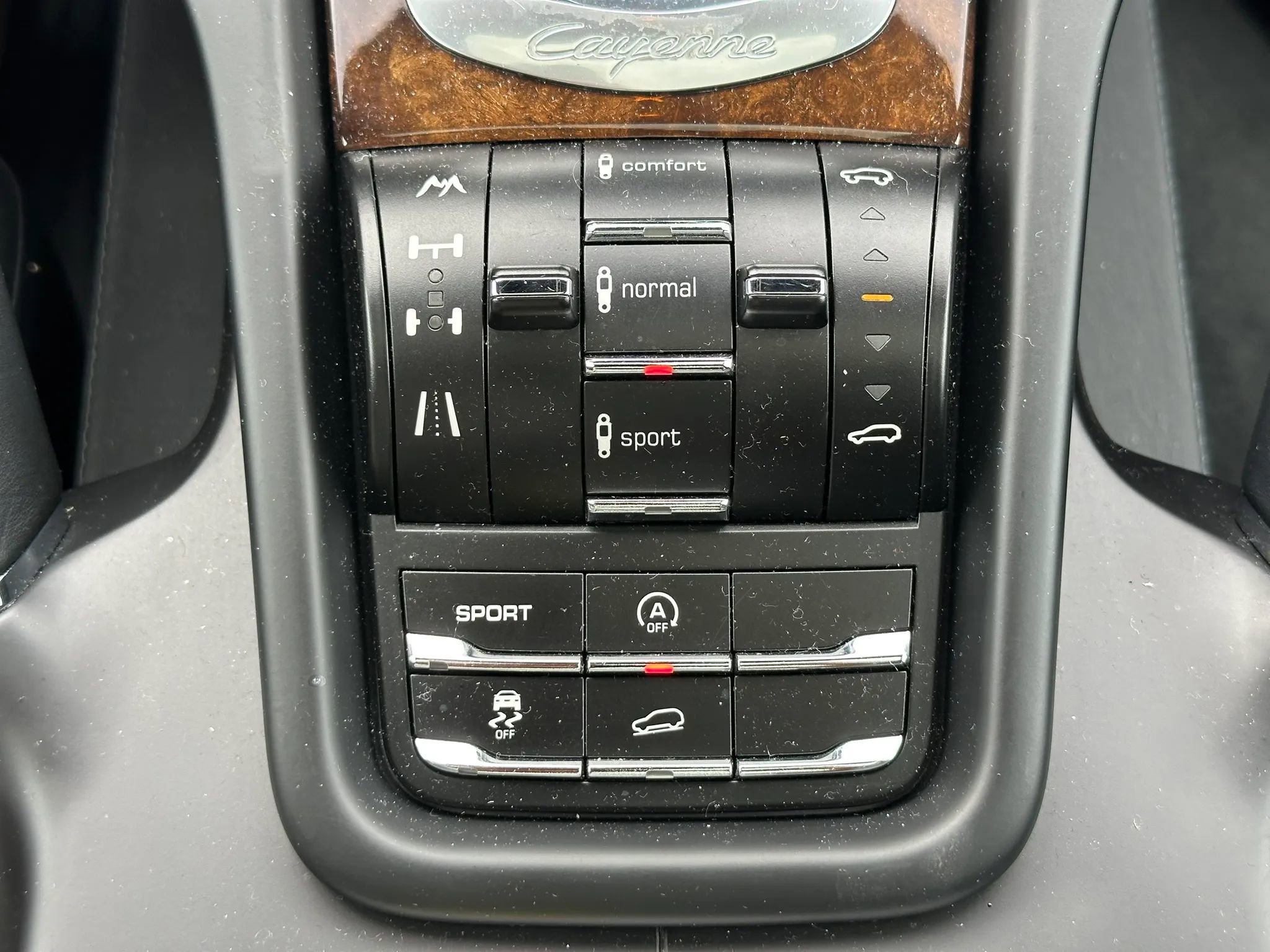 Used 2014 Porsche Cayenne Turbo S AWD/4WD image 44