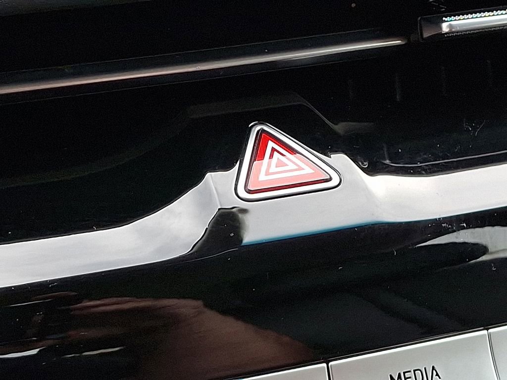 Used 2023 Genesis G80 2.5T image 28