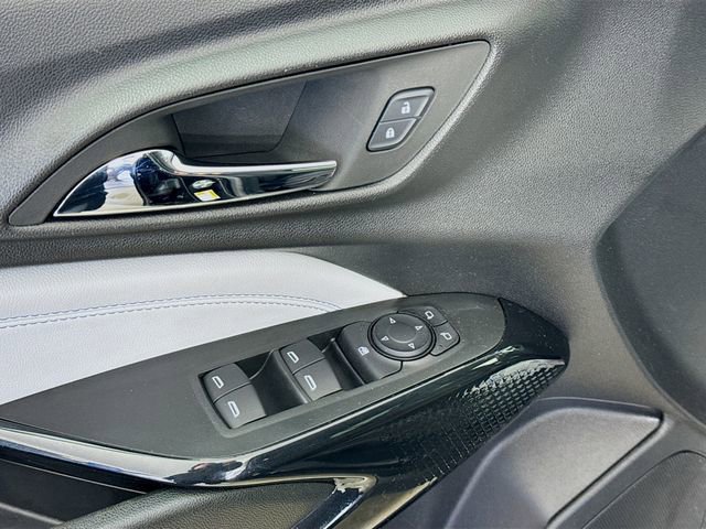 Used 2025 Chevrolet Trax LT image 18