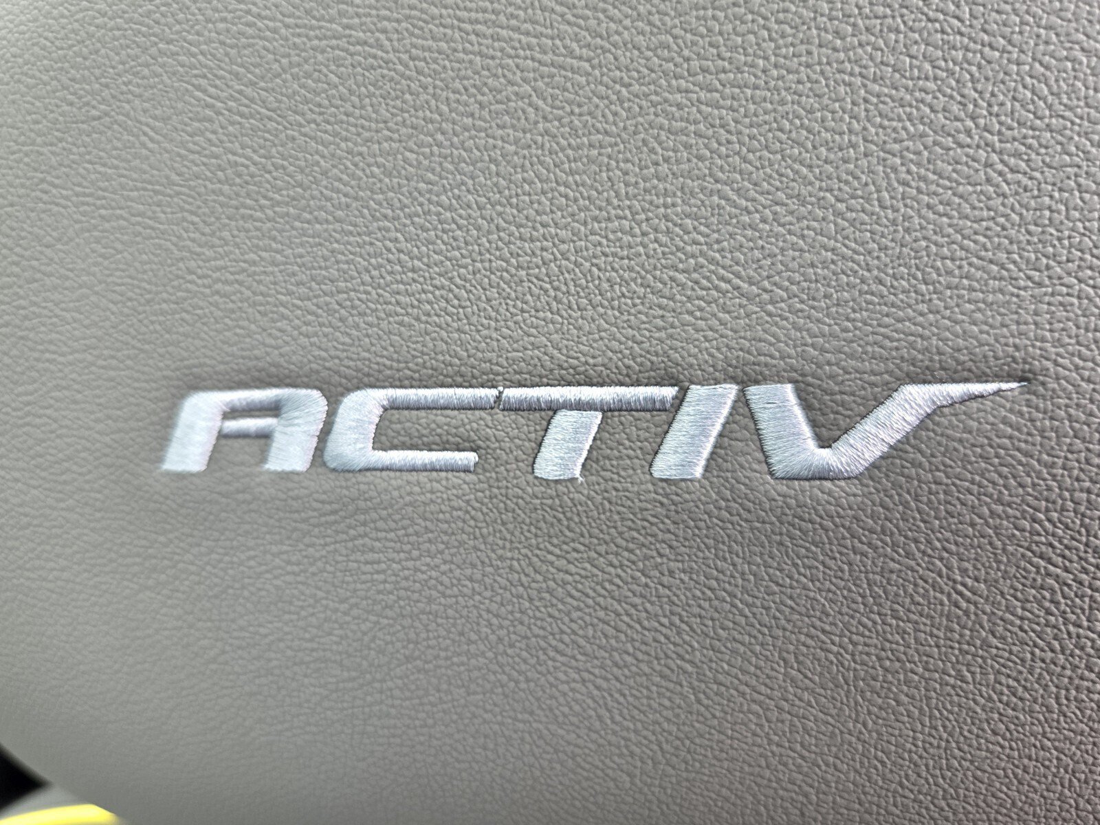 New 2026 Chevrolet Trax ACTIV w/ Sunroof Package FWD image 13