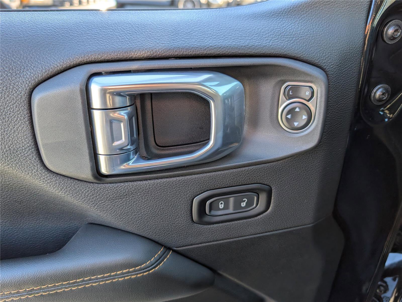Used 2024 Jeep Wrangler Unlimited Rubicon 392 AWD/4WD image 22