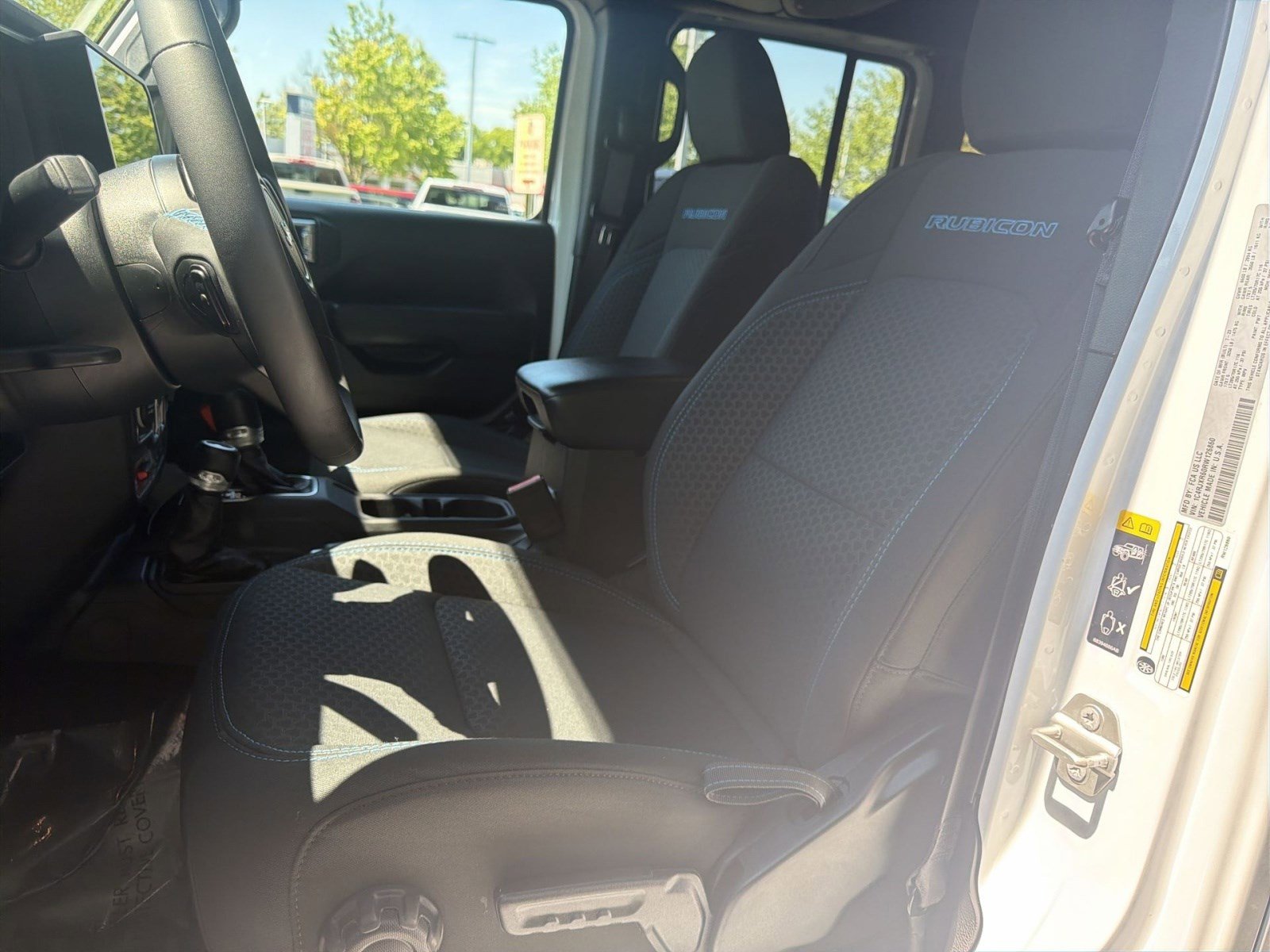 Used 2024 Jeep Wrangler Unlimited Rubicon 4xe AWD/4WD image 13