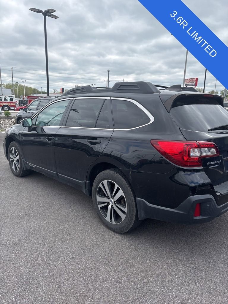 Used 2018 Subaru Outback 3.6R Limited AWD/4WD image 5