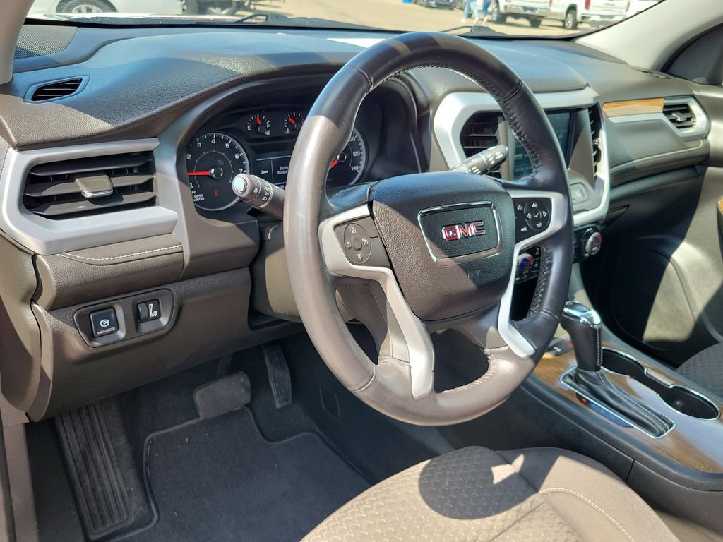 Used 2017 GMC Acadia SLE FWD image 11