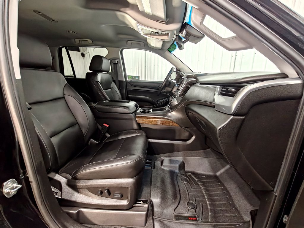Used 2019 Chevrolet Tahoe LT w/ Luxury Package AWD/4WD image 27