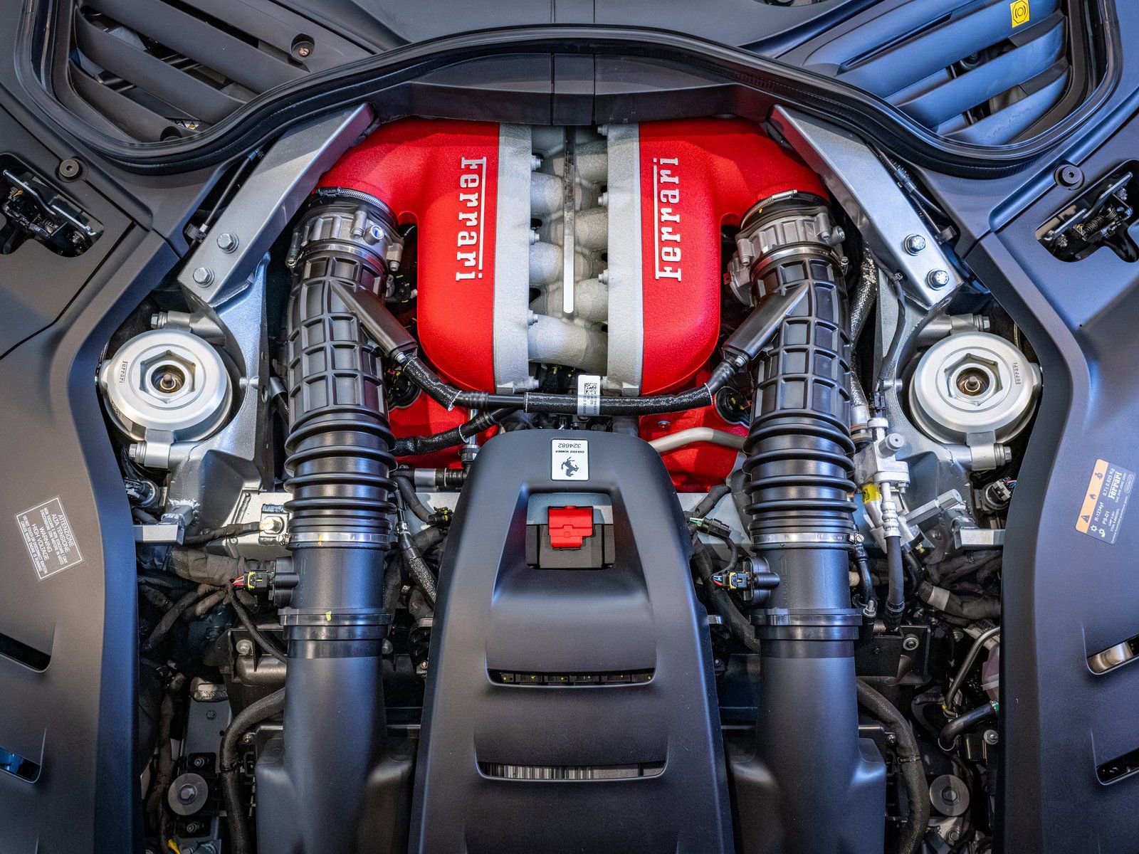 Certified 2025 Ferrari Purosangue image 33