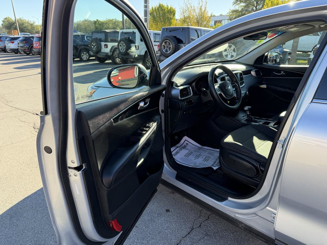 Used 2020 Kia Sorento L FWD image 15