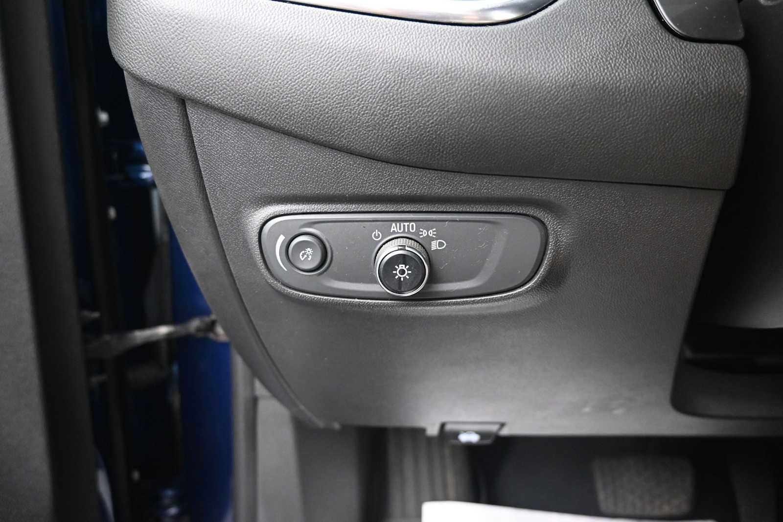 Used 2022 Chevrolet Equinox LT AWD/4WD image 10