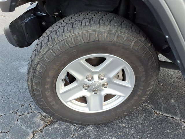 Used 2023 Jeep Gladiator Sport image 19