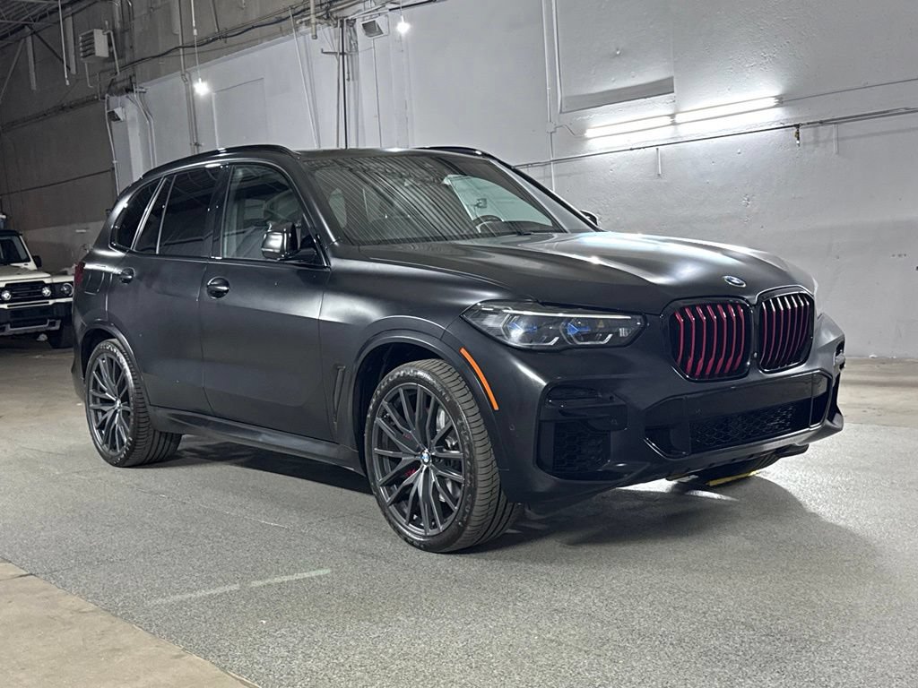 Used 2022 BMW X5 xDrive40i AWD/4WD image 3