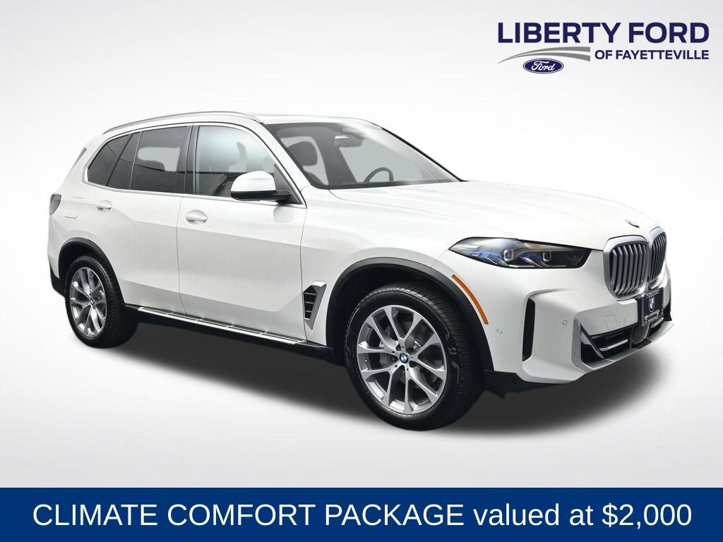 Used 2025 BMW X5 xDrive40i AWD/4WD image 1