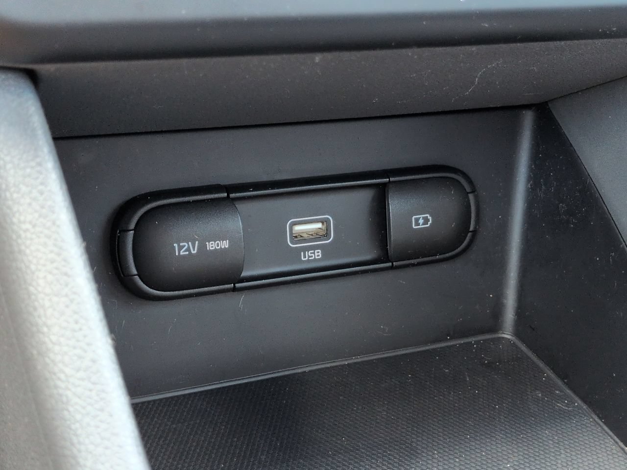 Used 2020 Kia Niro LX FWD image 21