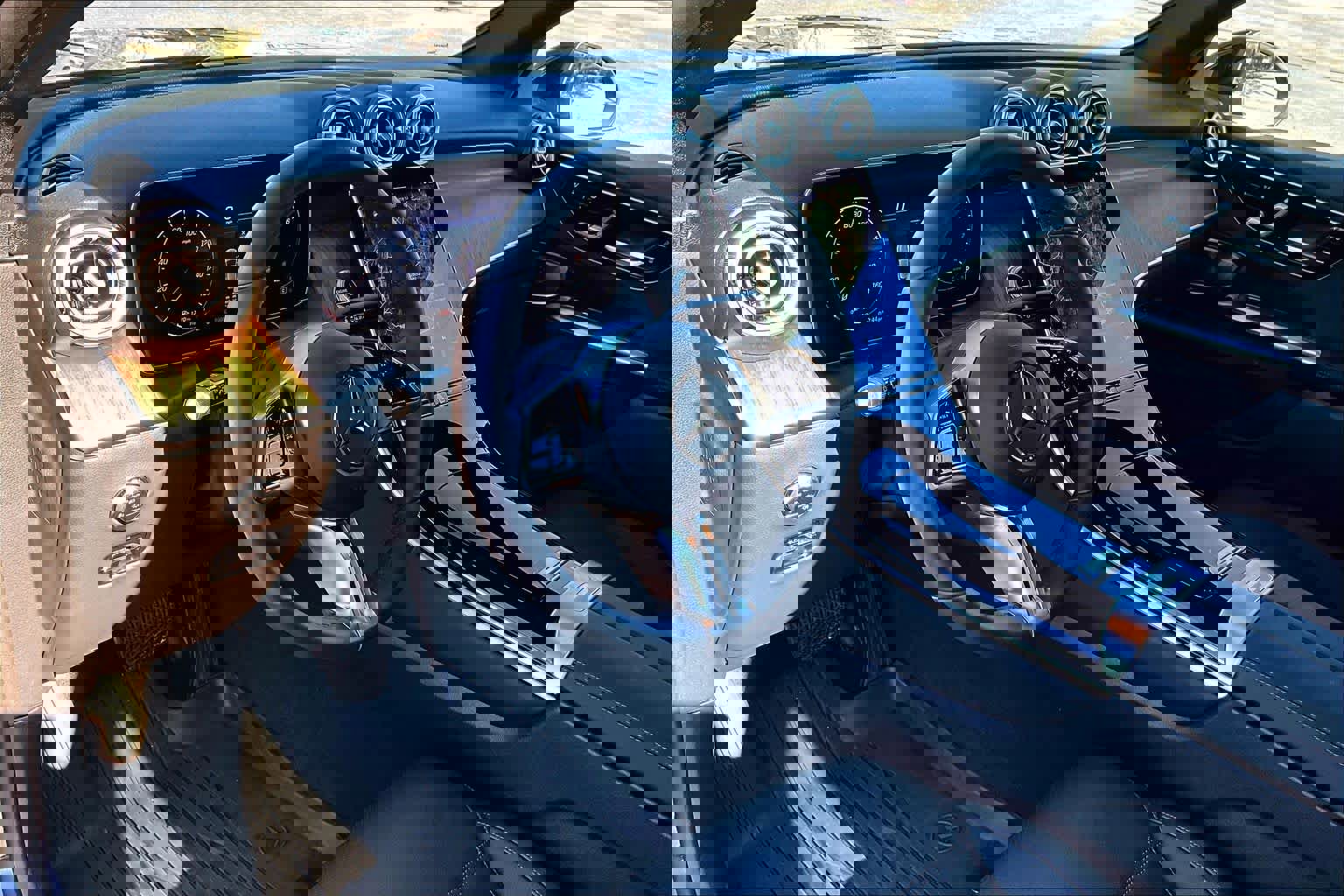 Certified 2025 Mercedes-Benz GLC 300 4MATIC image 18