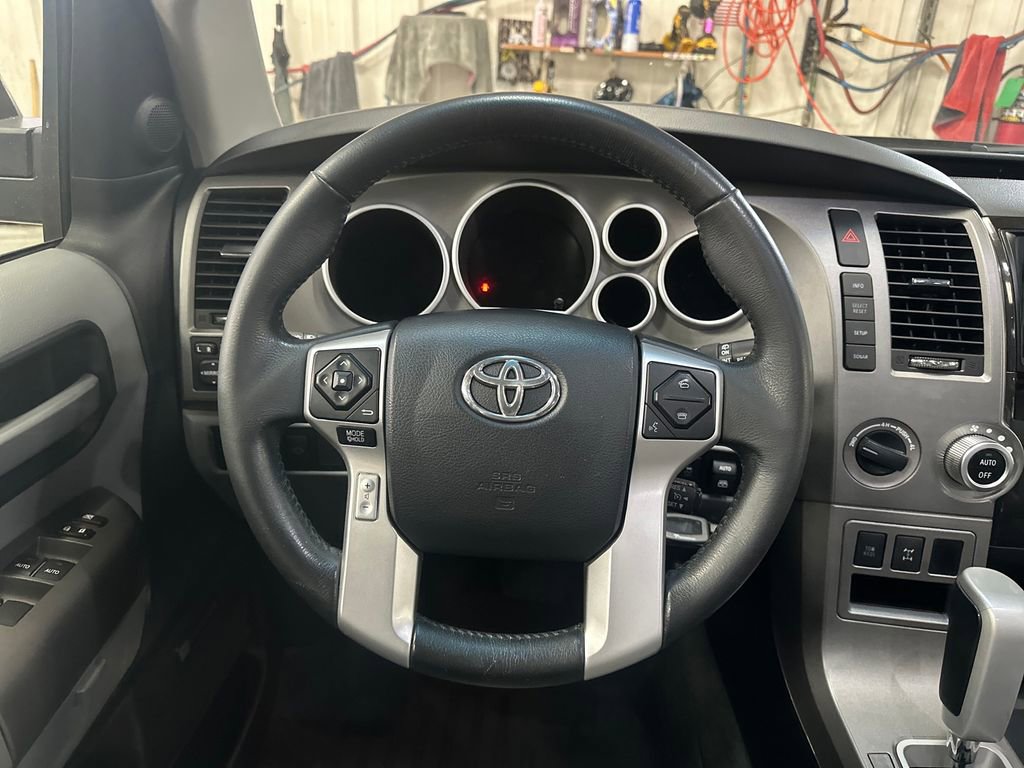 Used 2014 Toyota Sequoia Limited AWD/4WD image 20