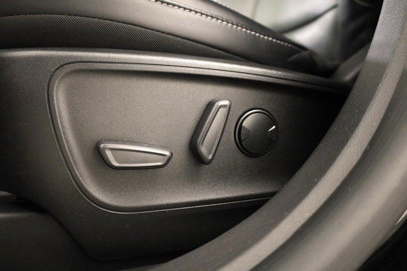 Used 2023 Ford Escape Platinum image 11