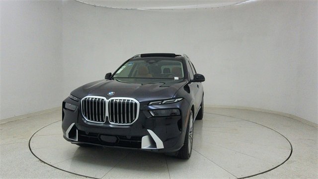 Used 2025 BMW X7 xDrive40i w/ Executive Package image 70